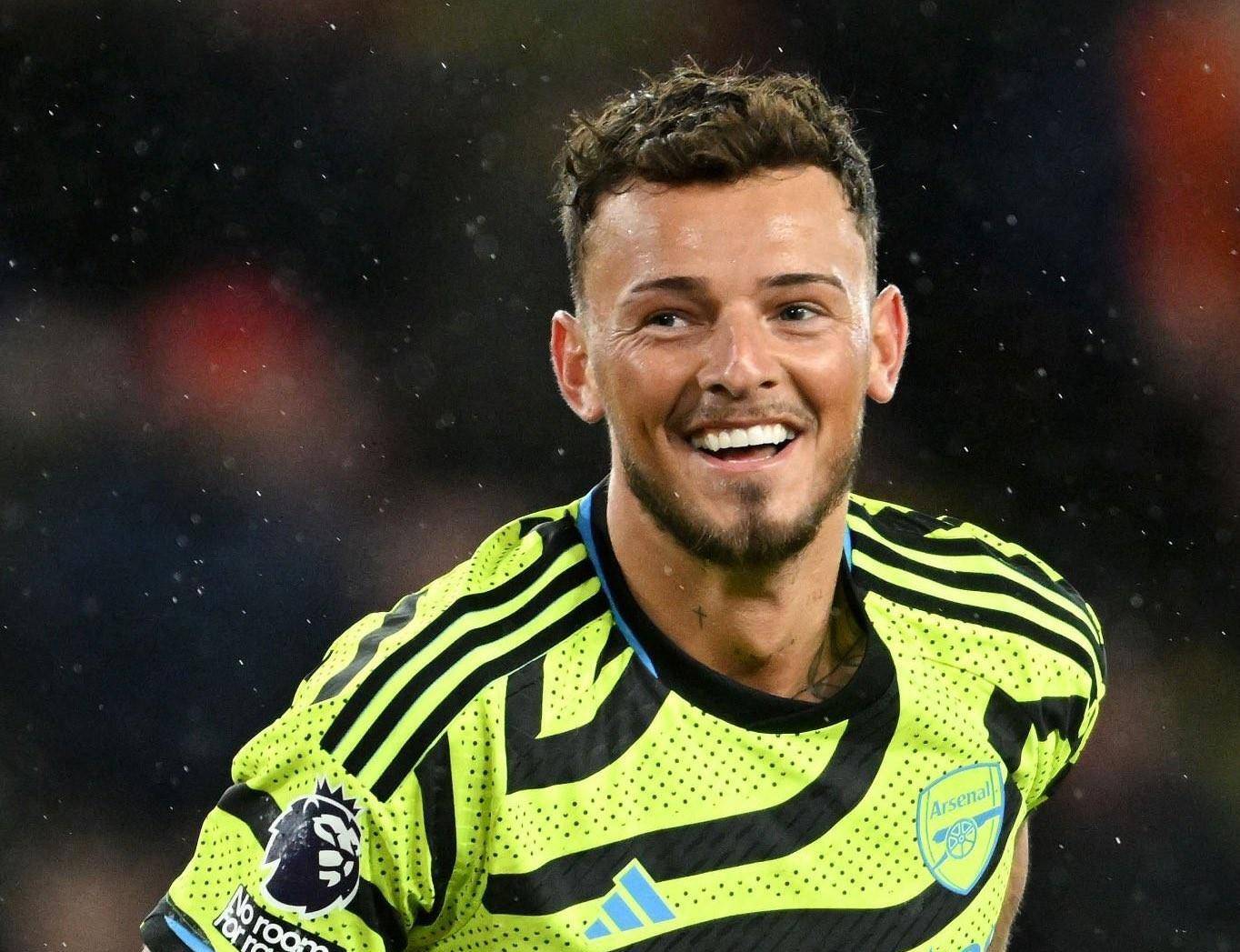 法甲冲刺阶段走向成谜，阿森纳豪取连胜，话题不断，医务组通报恢复的简单介绍