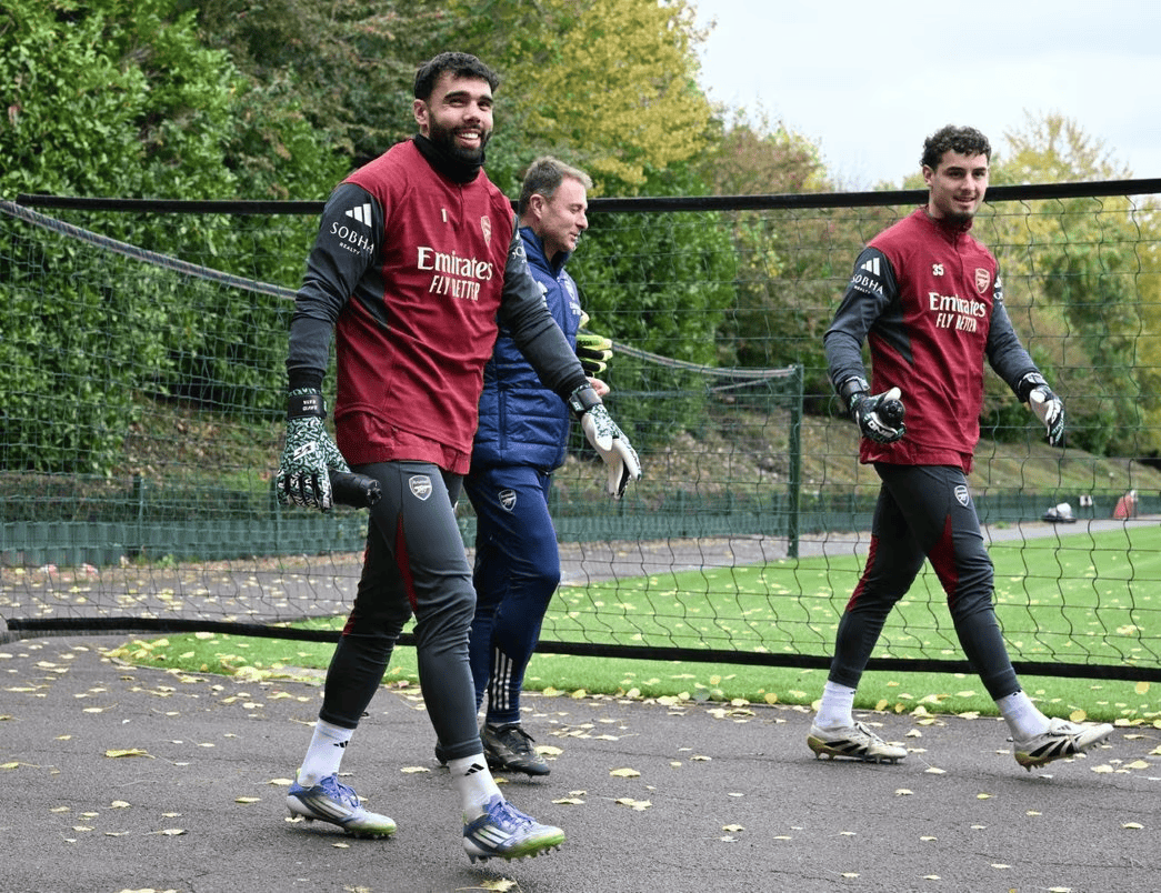 包含底特律活塞训练开放日，国际比赛日内部沟通引欢呼，欧冠在即，年轻球员得到机会的词条