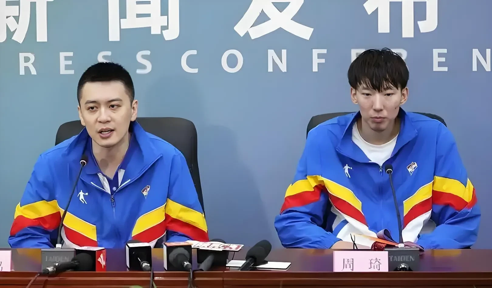 包含辽宁本钢发布备战花絮；今夜更衣室发声；欧超杯任务艰巨；高层口径保持一致的词条