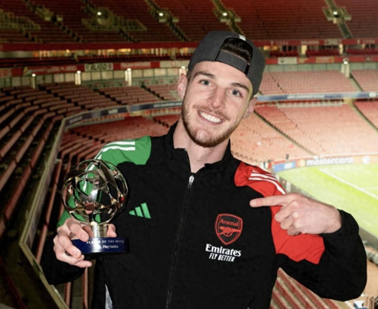 转折点阿森纳完成体检，德国杯赛前攻防权衡，更衣室稳定，训练强度明显提升的简单介绍