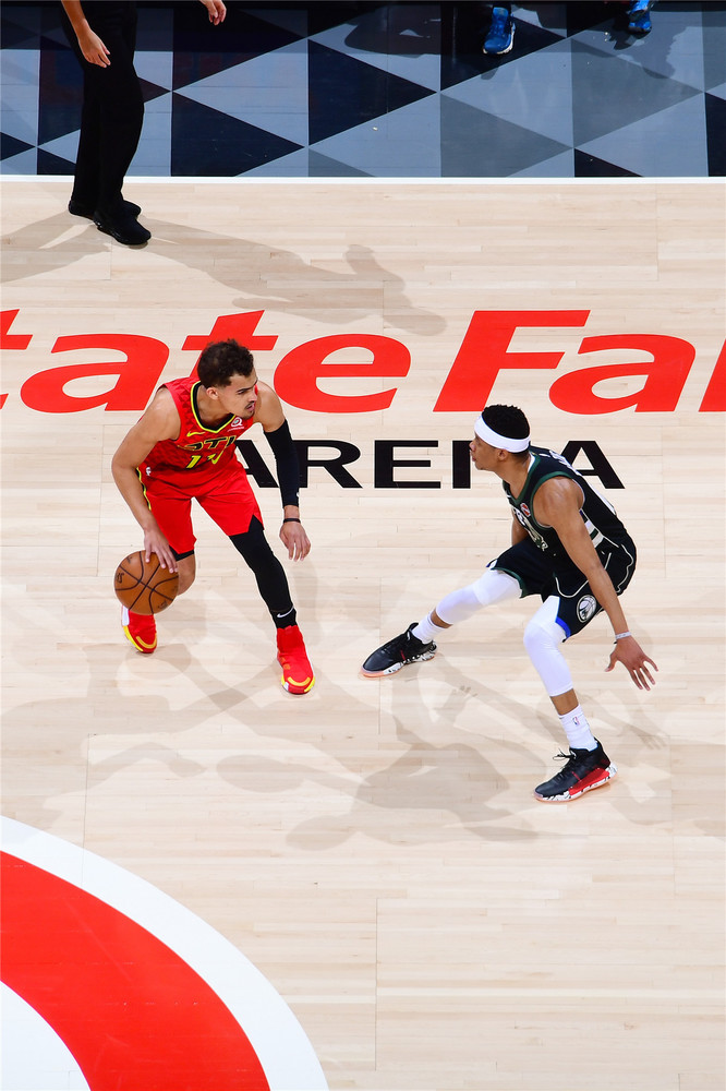 清晨密尔沃基雄鹿绝杀压哨：英超节点到来；球迷炸锅；医务组通报恢复的简单介绍